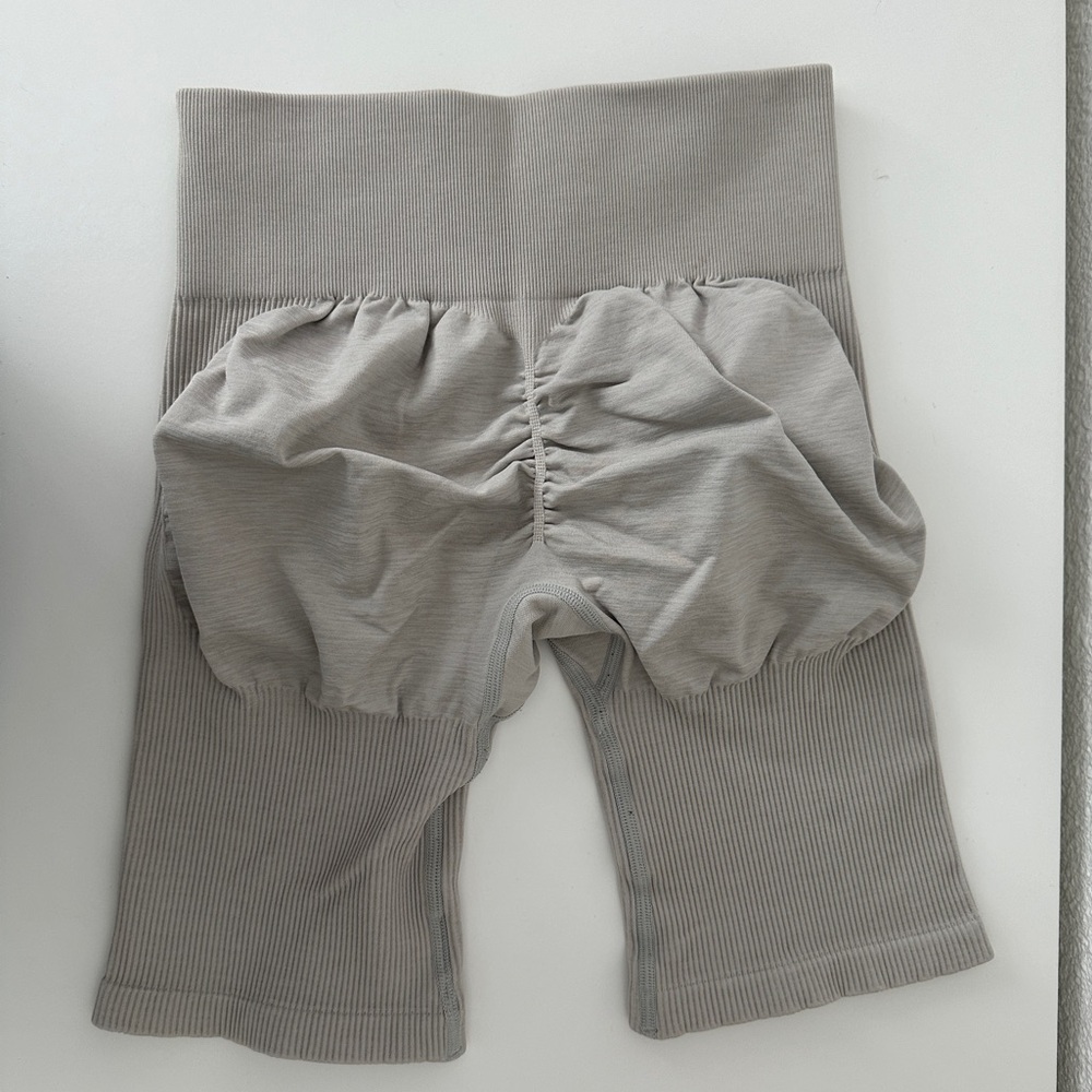 Lazuli Label scrunch seamless shorts